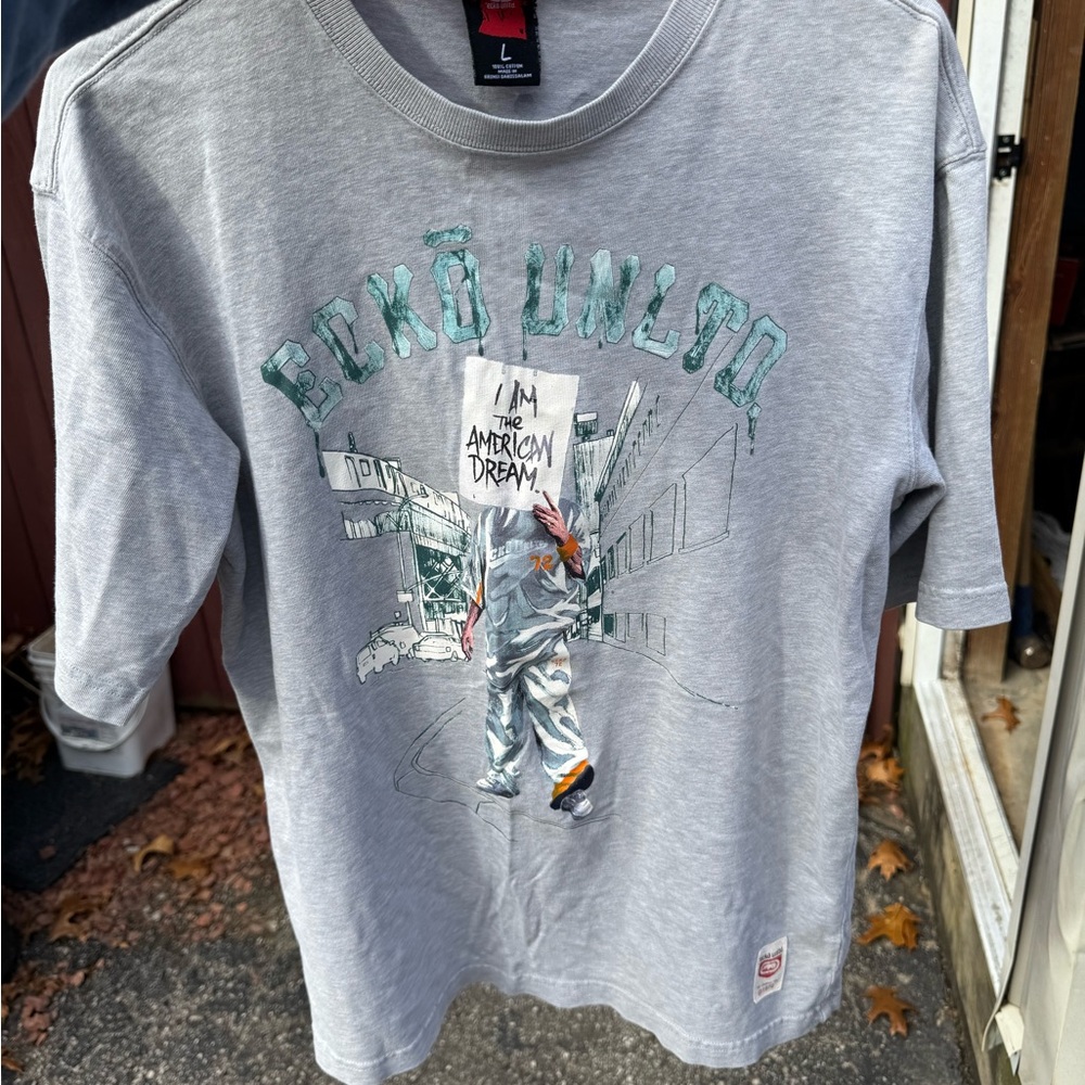 Ecko Unlimited Gray Crewneck Tee